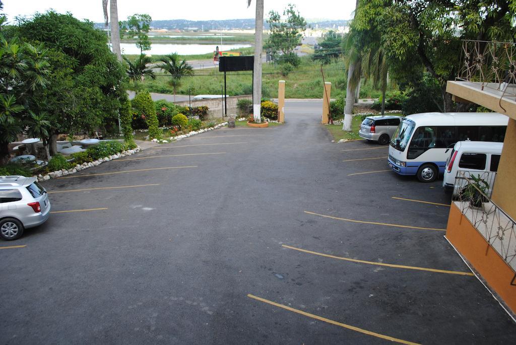 Guest house Palm Bay & Restaurant Montego Bay