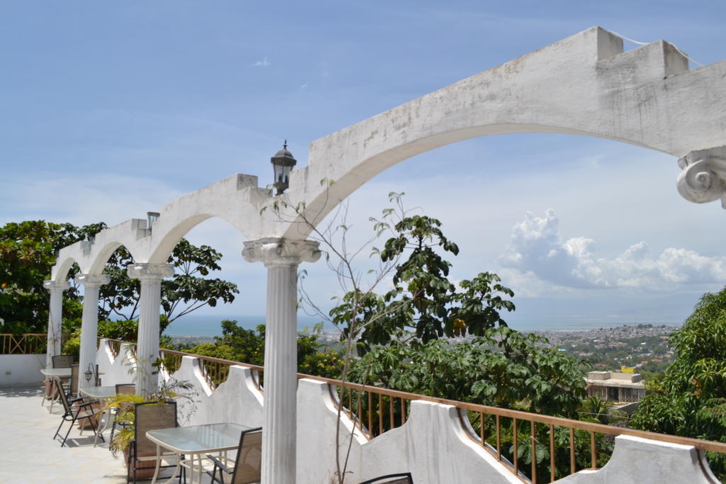 Aparthotel Pacot Breeze Hotel