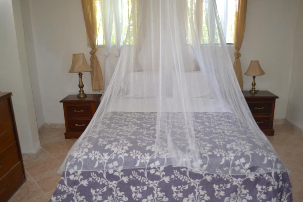 Pacot Breeze Hotel Musseau