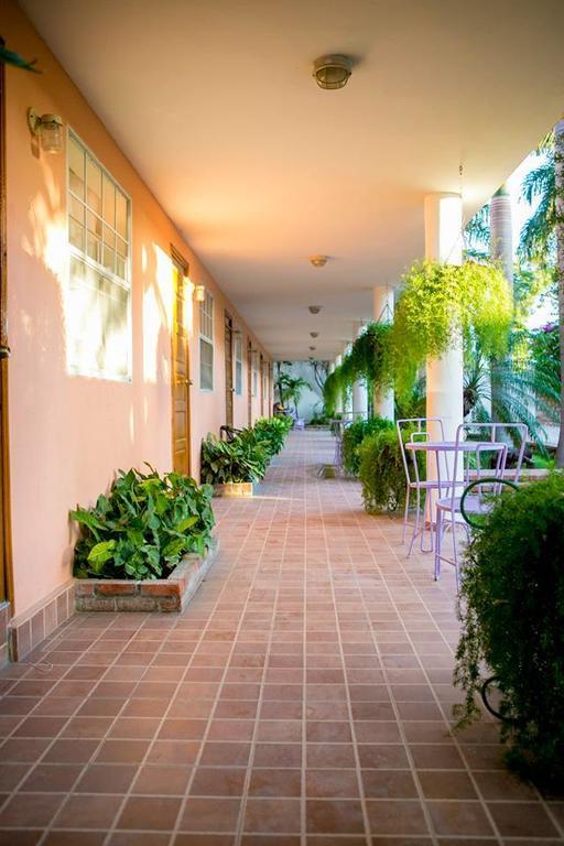 Hotel Palm Port-au-Prince