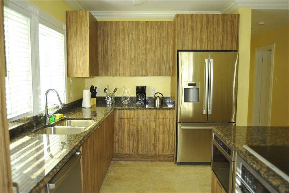 Resort The Hamilton & 4*