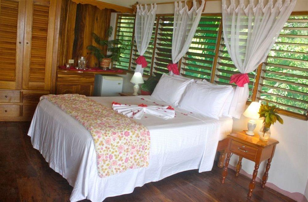 Coral Cove & Spa