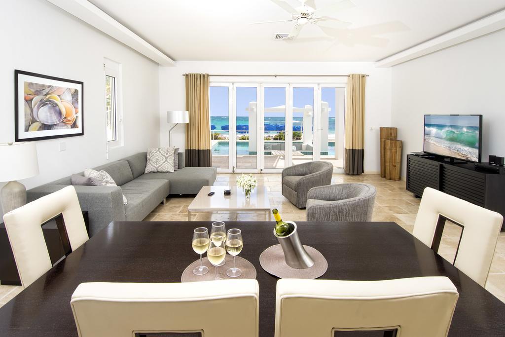 Resort Coral Beach Club Villas & Marina