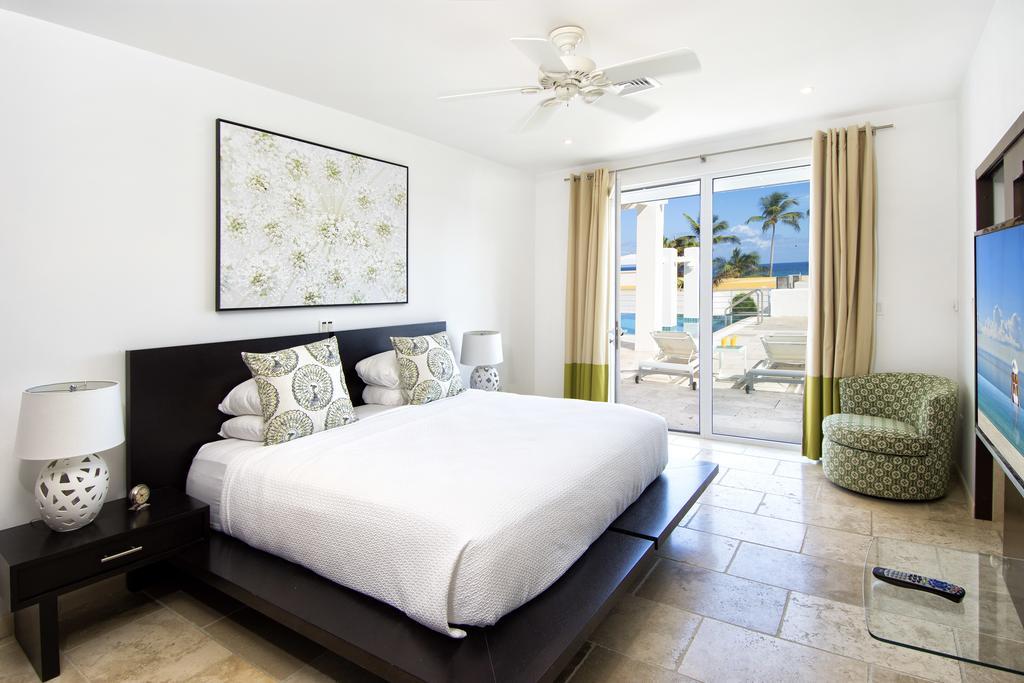 Resort Coral Beach Club Villas & Marina