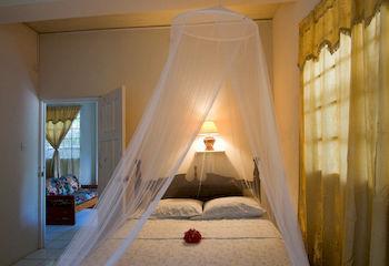 Hotel Keegans Beachside Bequia Island