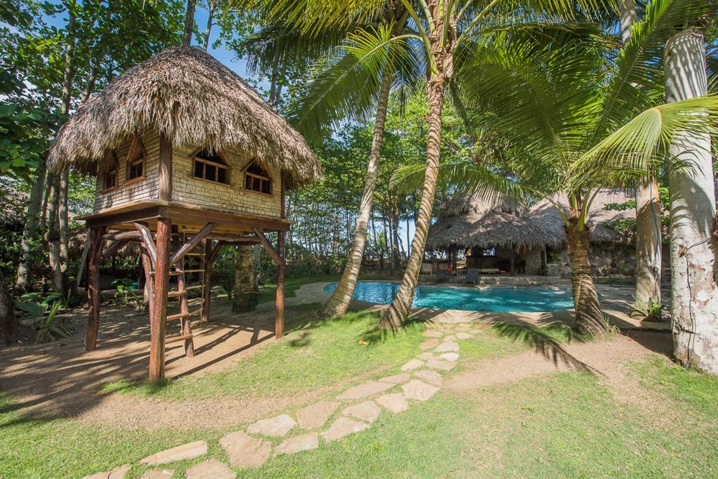 Natura Boutique & By Mint Cabarete