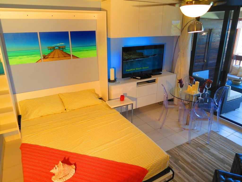 Apartment Luxury Beachfront Duplex On Sapphire I *