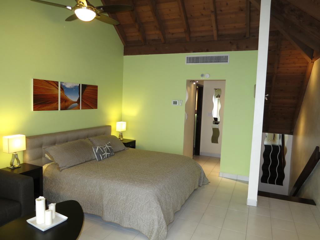 Luxury Beachfront Duplex On Sapphire I East End (Saint Thomas)