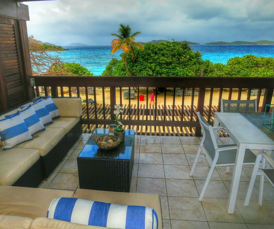 Luxury Beachfront Duplex On Sapphire I