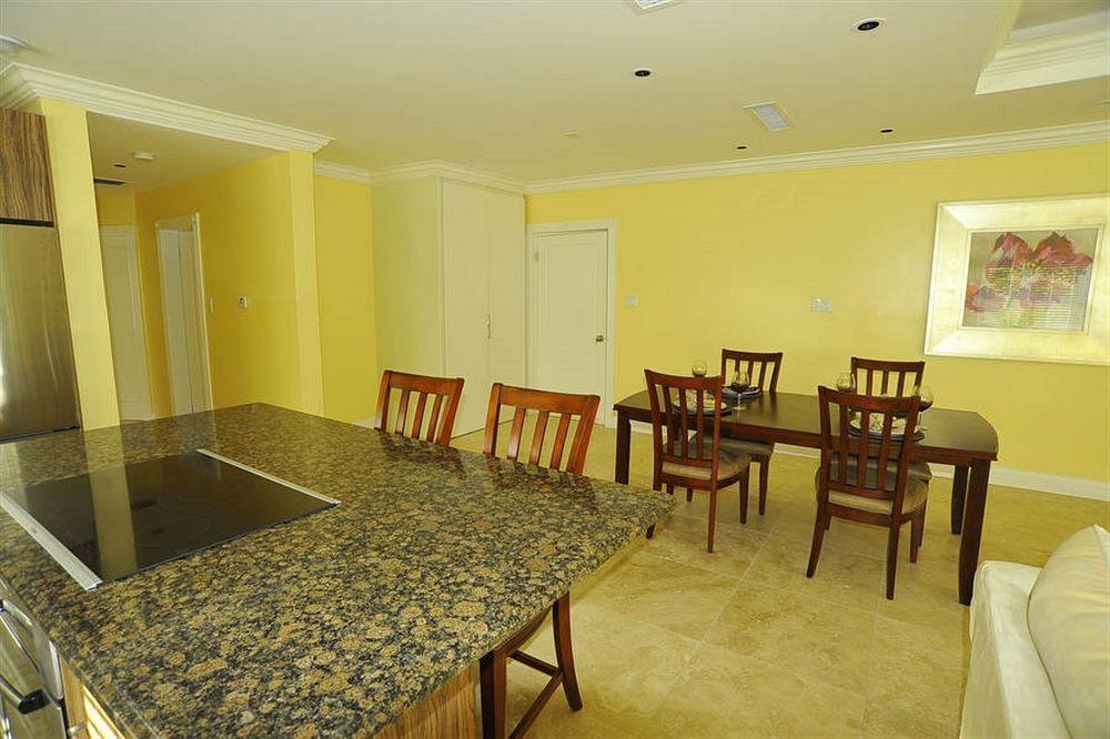Resort The Hamilton & 4*