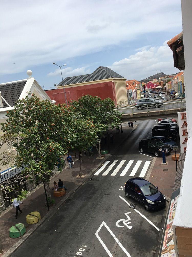 On Vacation Curacao Willemstad
