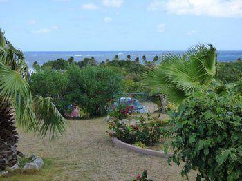 Milly's 2* Shoal Bay Village