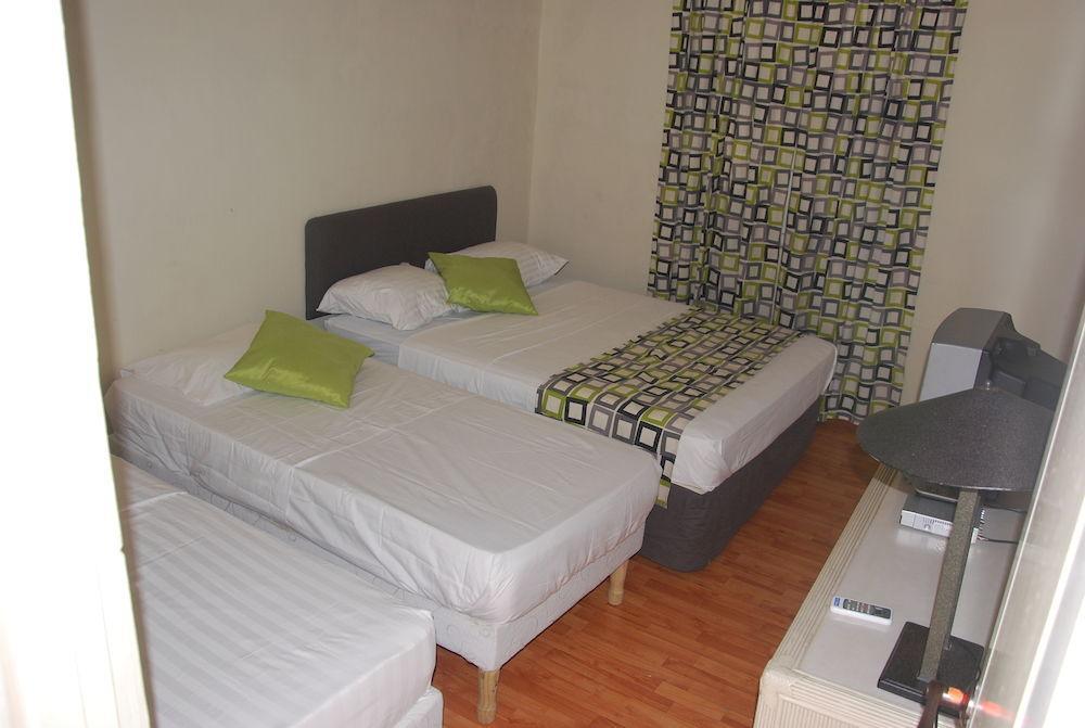 Apolonia Boutique Curacao *