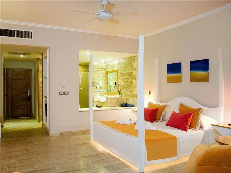 Cofresi Palm & 4*