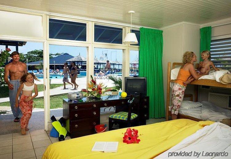 Breezes Trelawny Hotel 3*