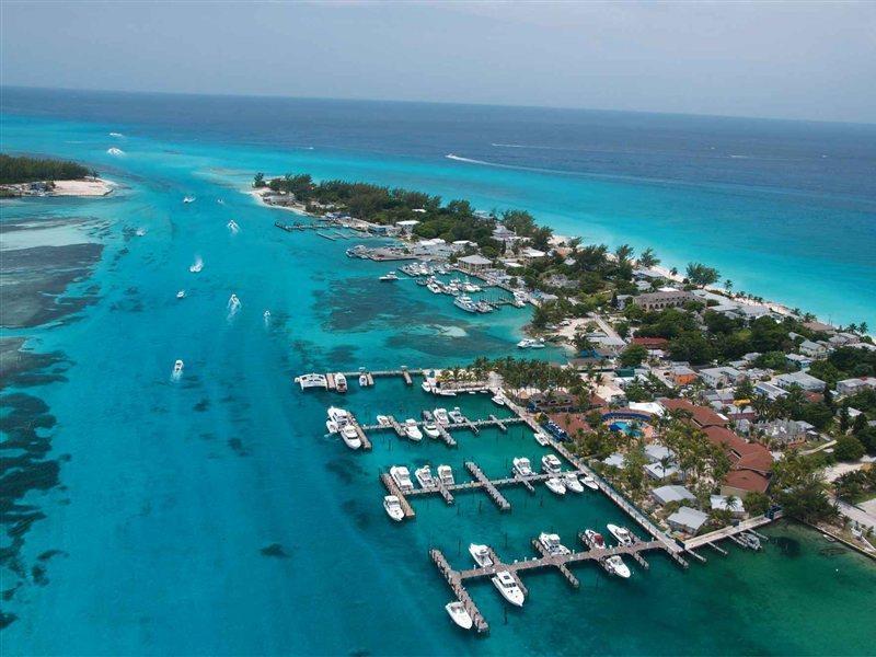 Resort Bimini Big Game Club & Marina 4*