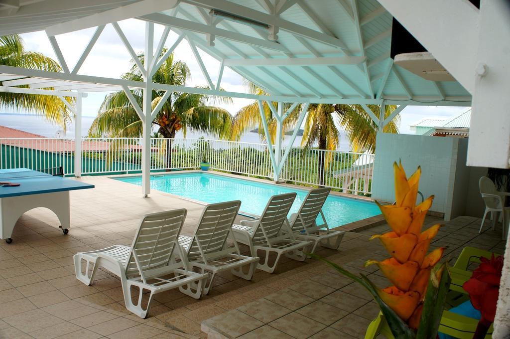 Les Petites Fleurs De Poirier Holiday home *