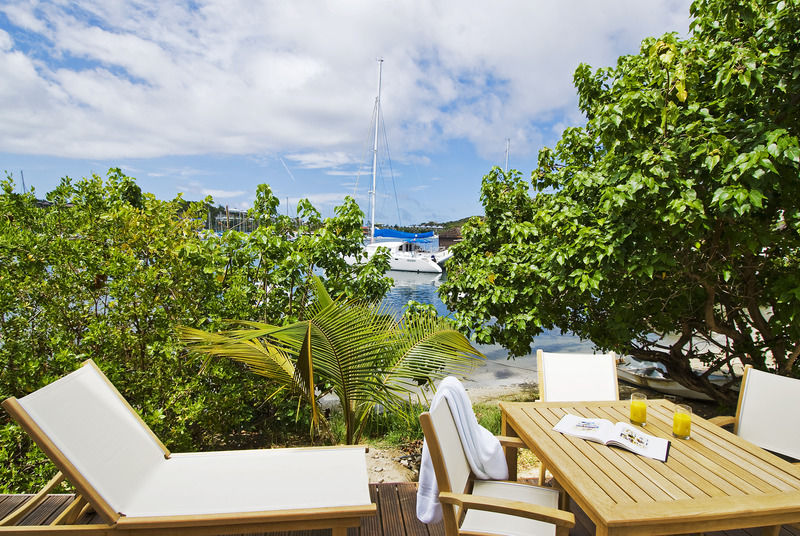 Coral Beach Club Villas & Marina