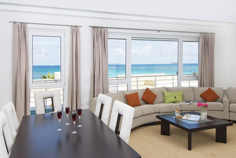 Resort Coral Beach Club Villas & Marina