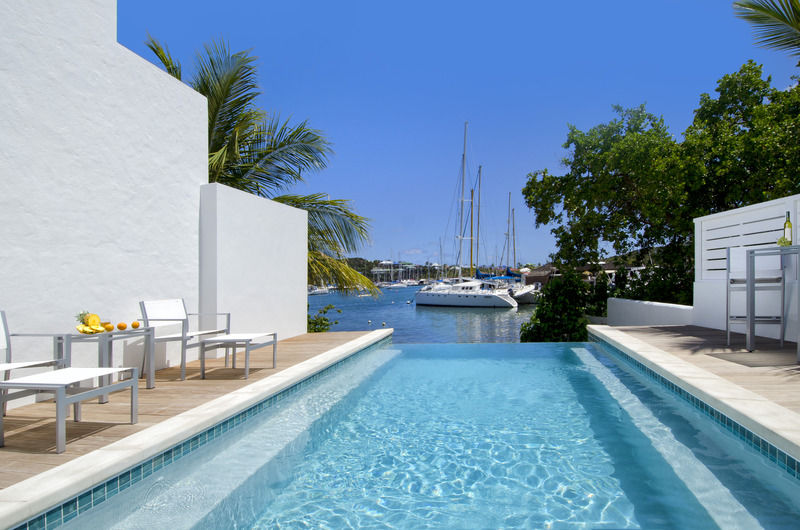 Coral Beach Club Villas & Marina Resort 5*