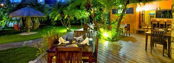 Le Jardin De Rodney Inn