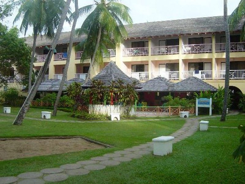 Hotel Almond Beach Village