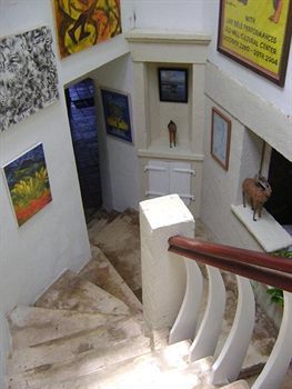 Inn Round House