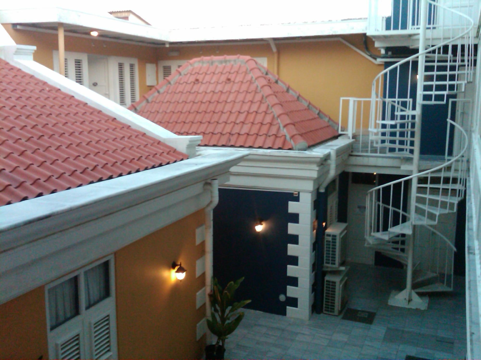 Academy Curacao Hotel 3*
