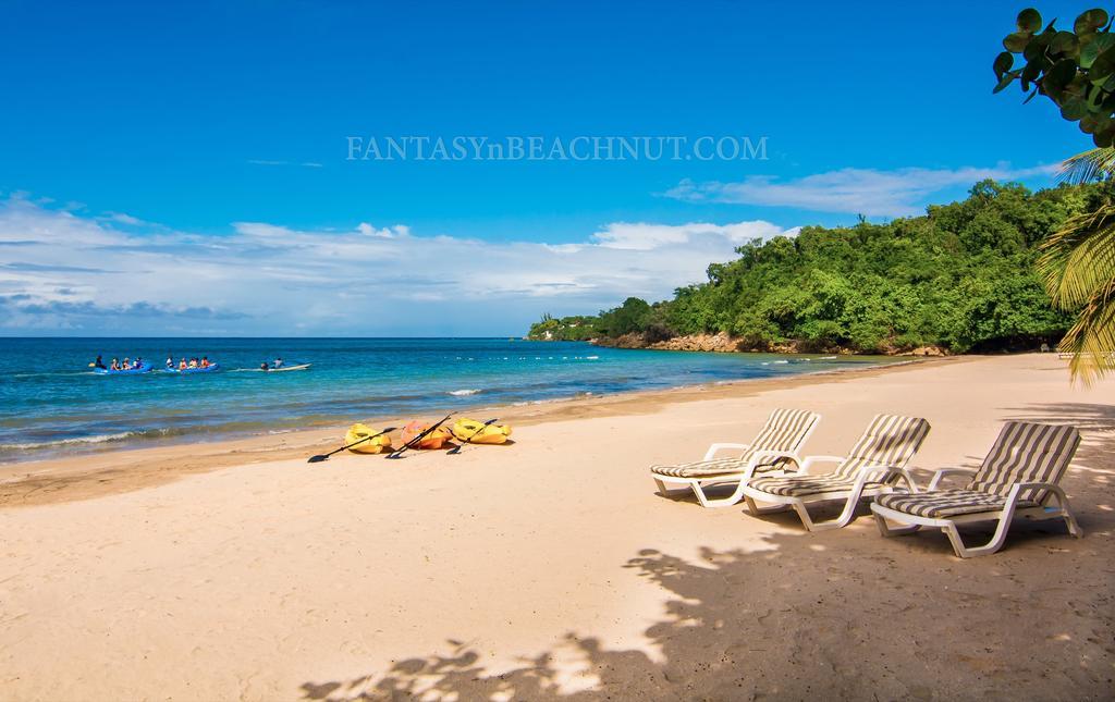 Villa Fantasy & Beachnut Villas *