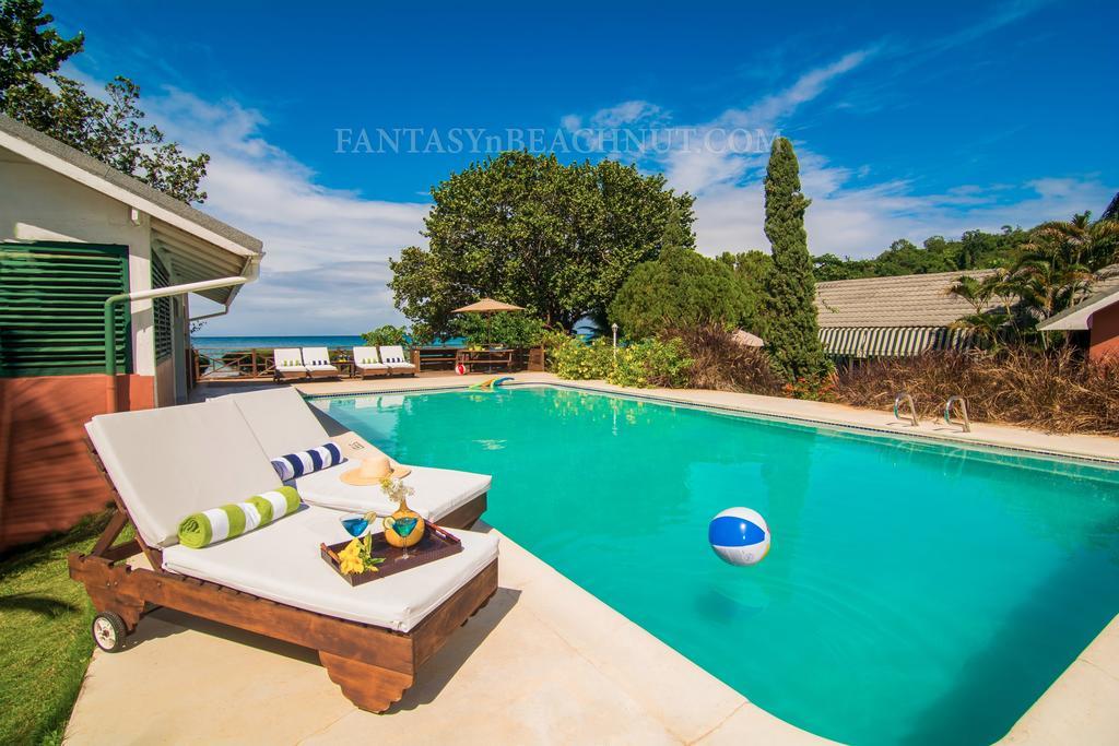 Fantasy & Beachnut Villas * Rio Bueno Harbour