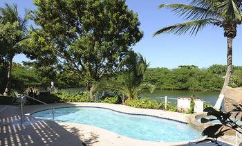 Shangri-La Boutique Bed & Breakfast