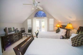 Shangri-La Boutique Bed & Breakfast Bed & Breakfast