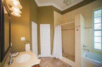 Bed & Breakfast Shangri-La Boutique Bed & Breakfast 4*