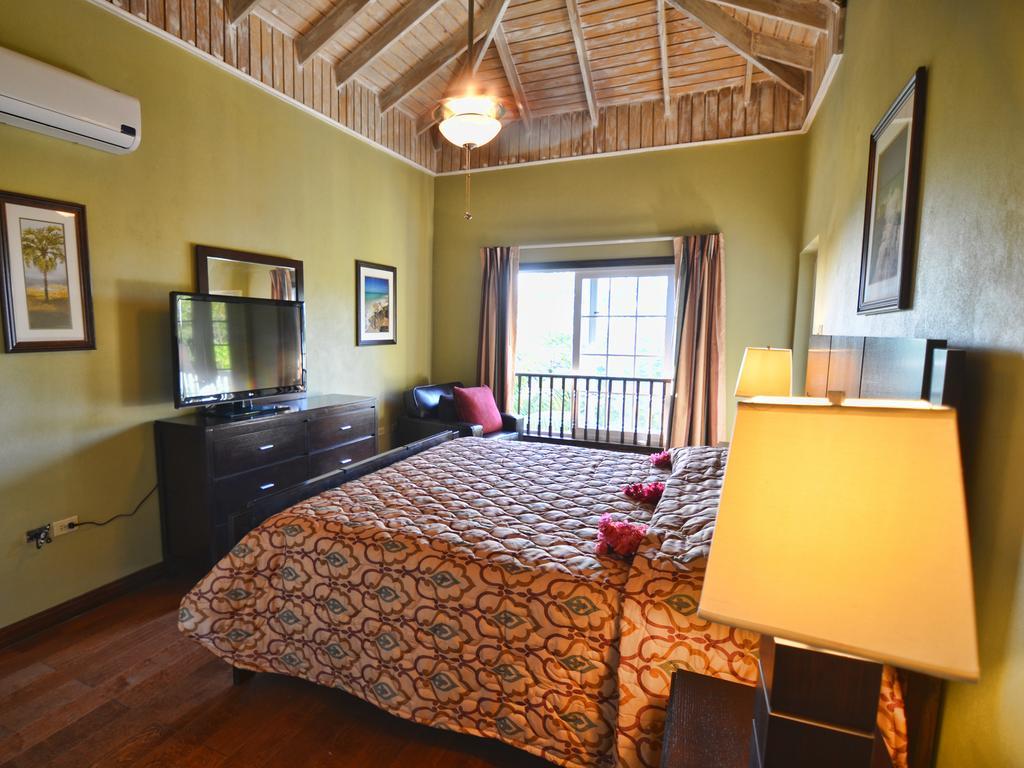 Tropical Lagoon Resort 3*