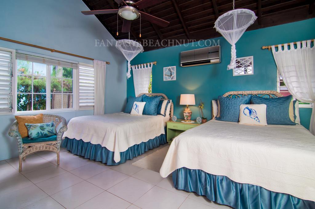 Fantasy & Beachnut Villas Villa *