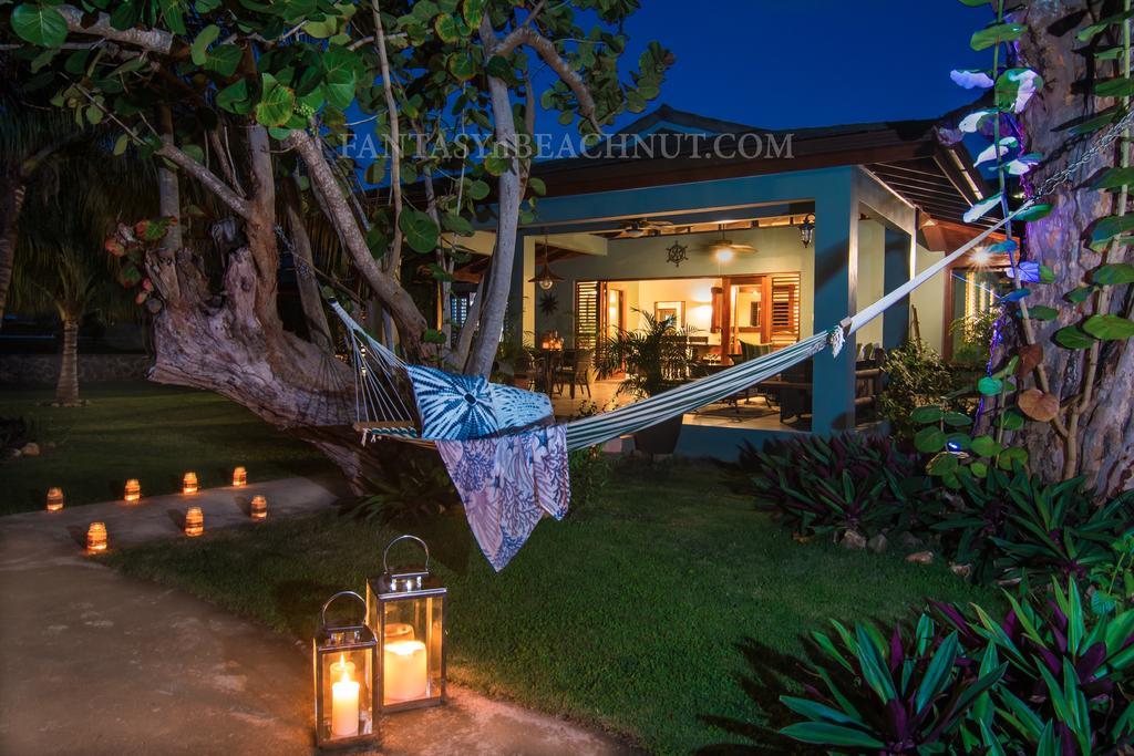 Fantasy & Beachnut Villas * Rio Bueno Harbour