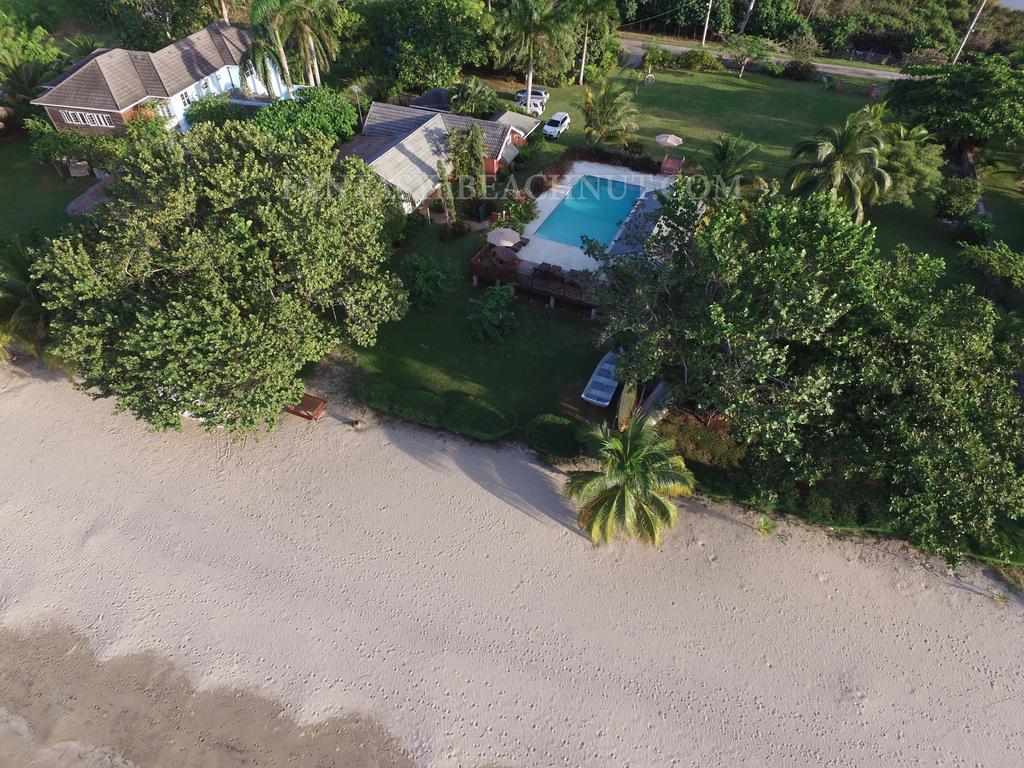 Fantasy & Beachnut Villas Villa *