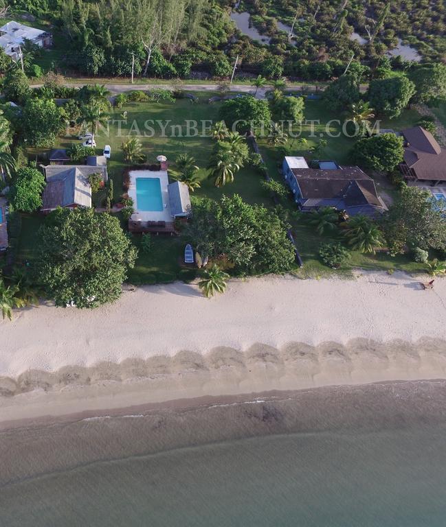 Fantasy & Beachnut Villas Villa