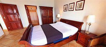 Aparthotel The Old Gin House 4*