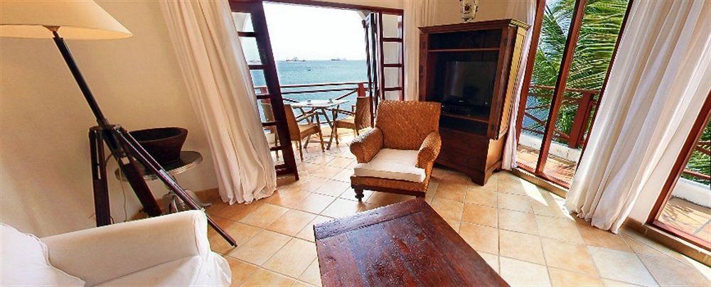 The Old Gin House Aparthotel 4*
