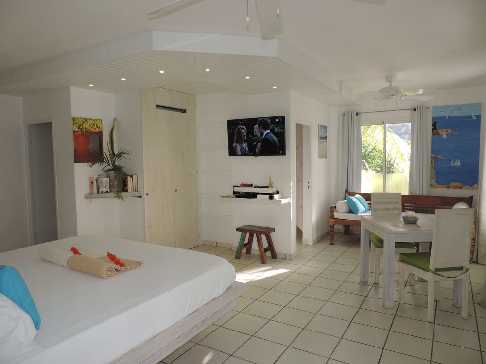 Les Ondines Sur La Gustavia