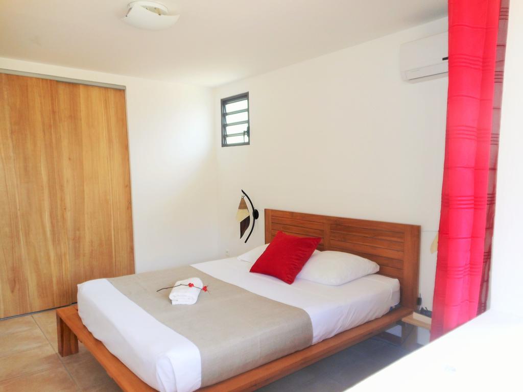 Le Pic De La Buse Apartment *