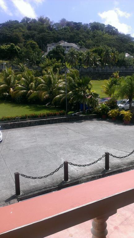 Paradise Hotel