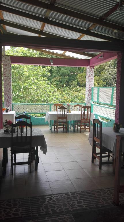 Guest house Blue Mango Cottages *