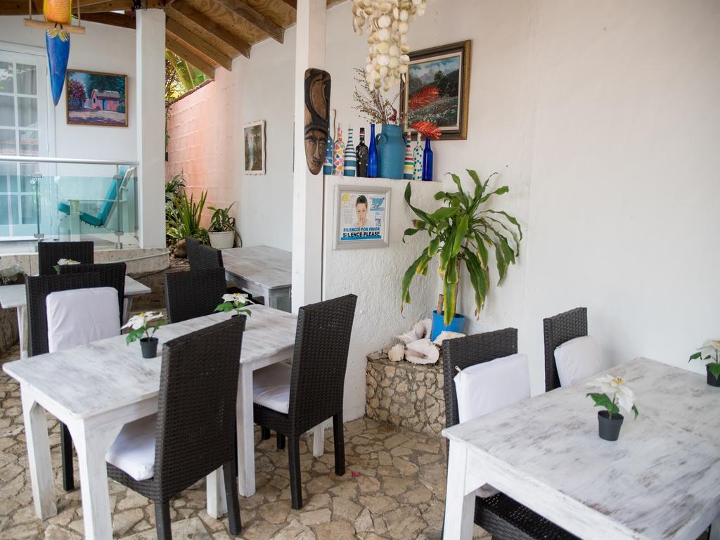 Neptuno Refugio Hotel 3*