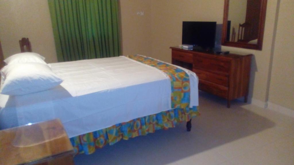 Guest house Palm Bay & Restaurant Montego Bay