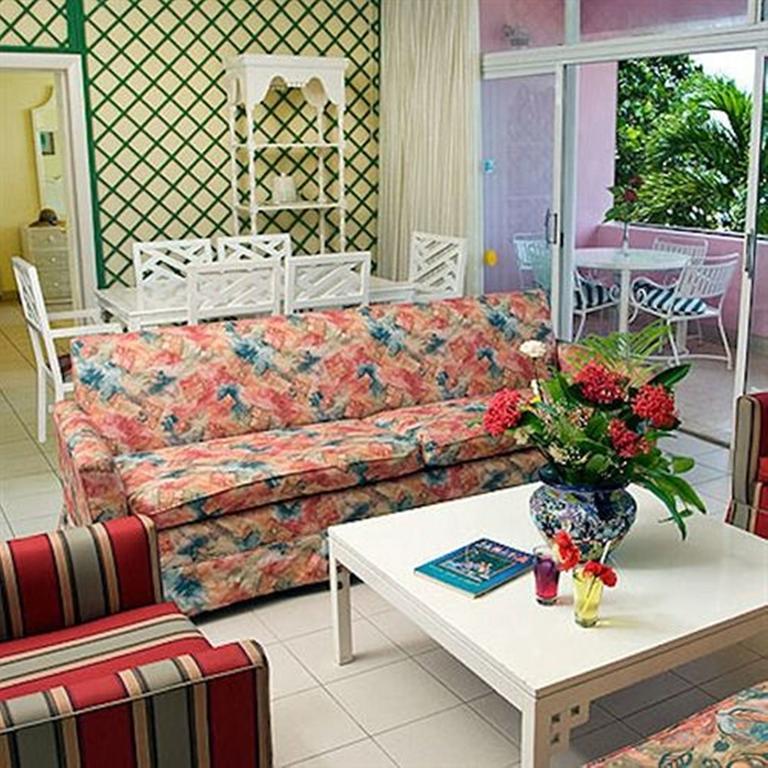 Hotel Shaw Park &