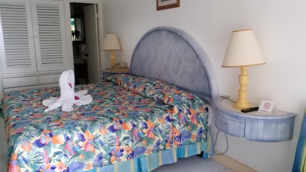 Shaw Park & 3* Ocho Rios
