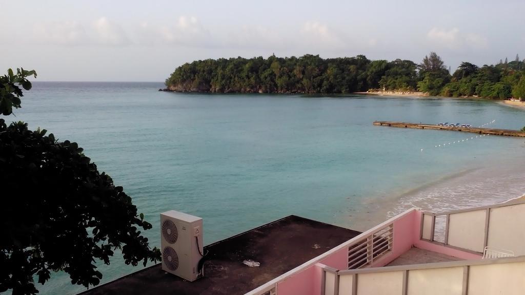 Shaw Park & 3* Ocho Rios