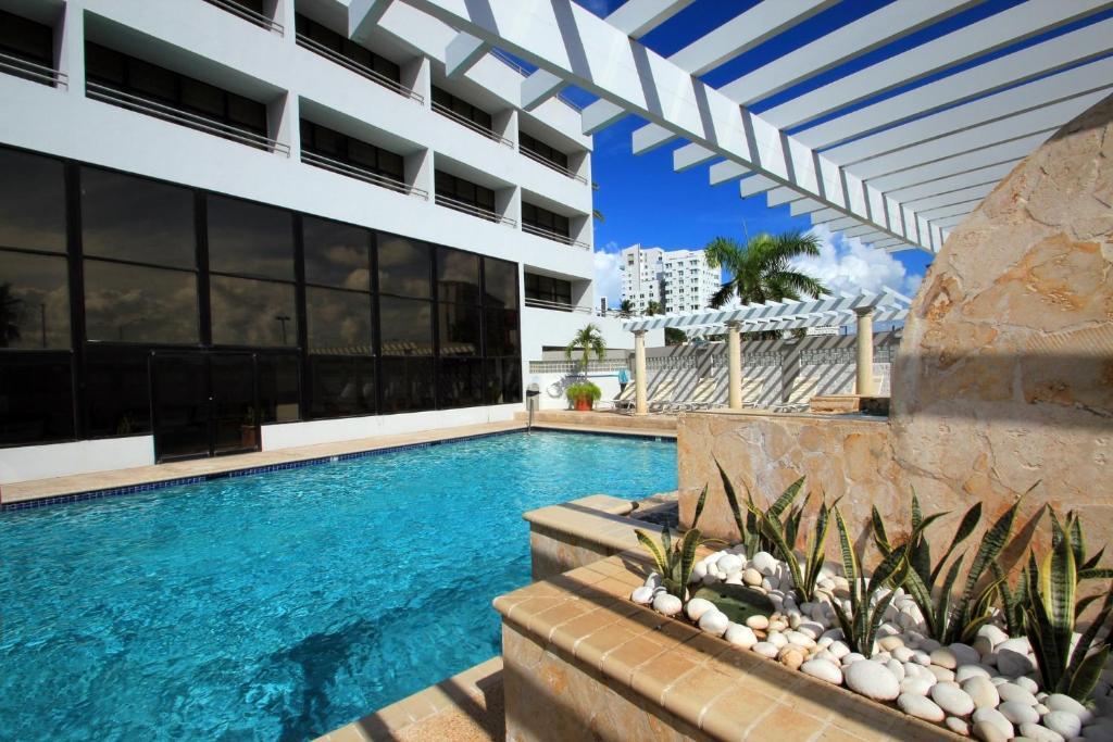 Hotel Tryp By Wyndham Isla 3*